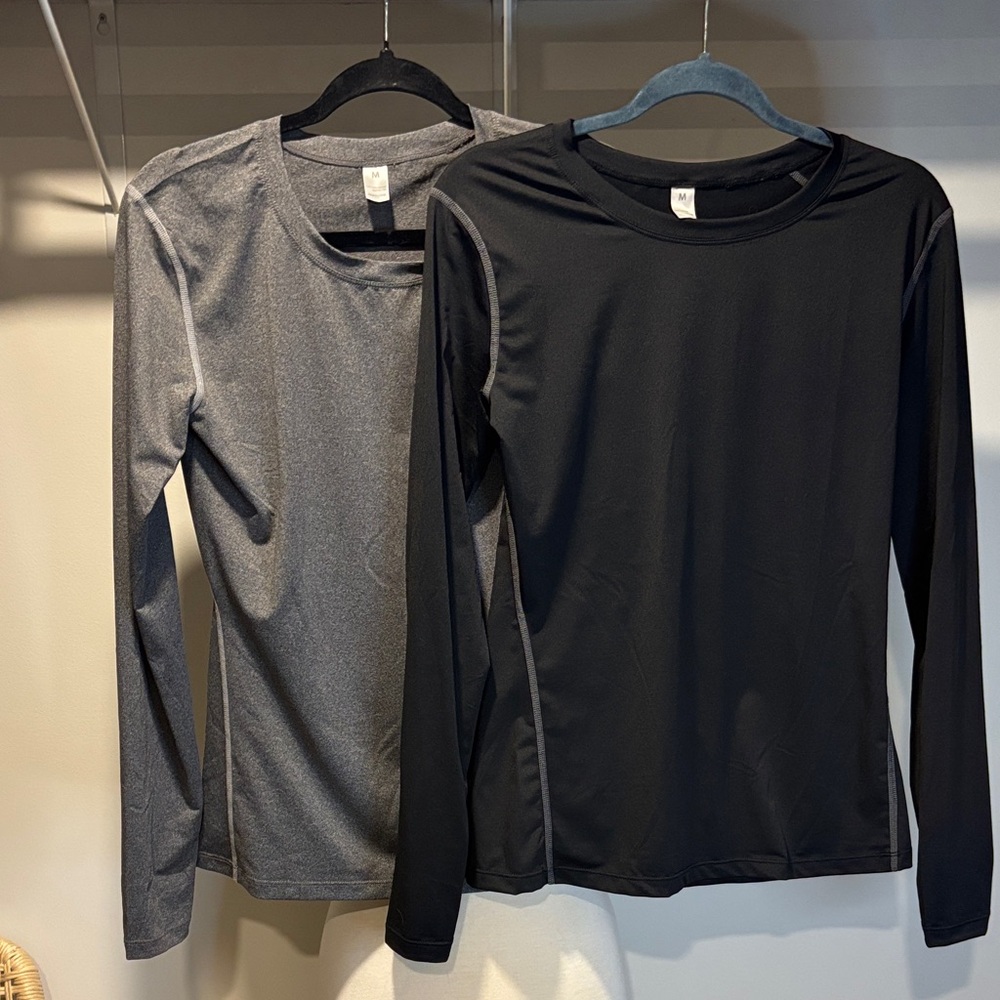 Women's Black and Gray Long Sleeve Tops